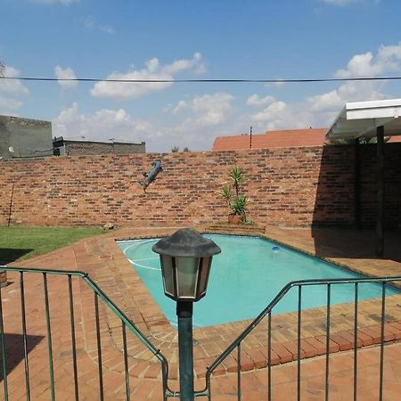 The Hidden Villa Boksburg Exterior foto